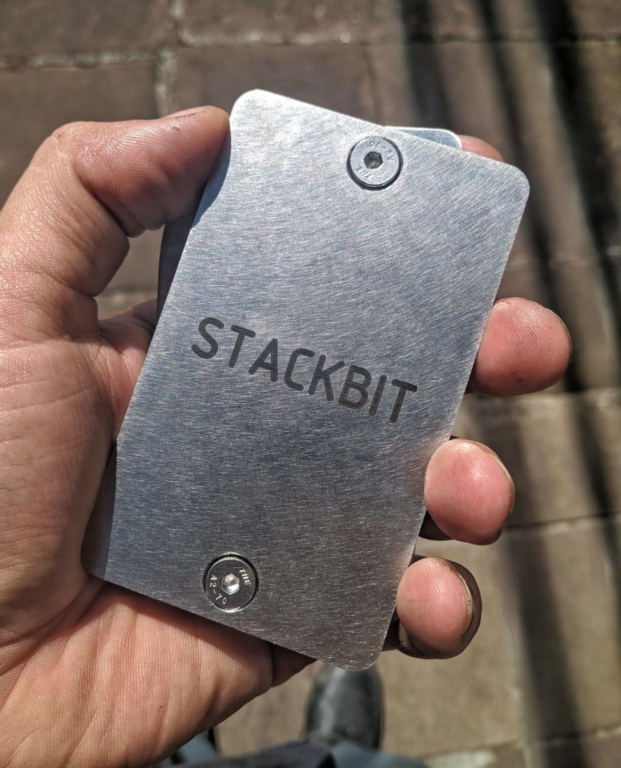 Stackbit bitcoin metalwallet crypto backup seed mnemonic phrase chave privada
